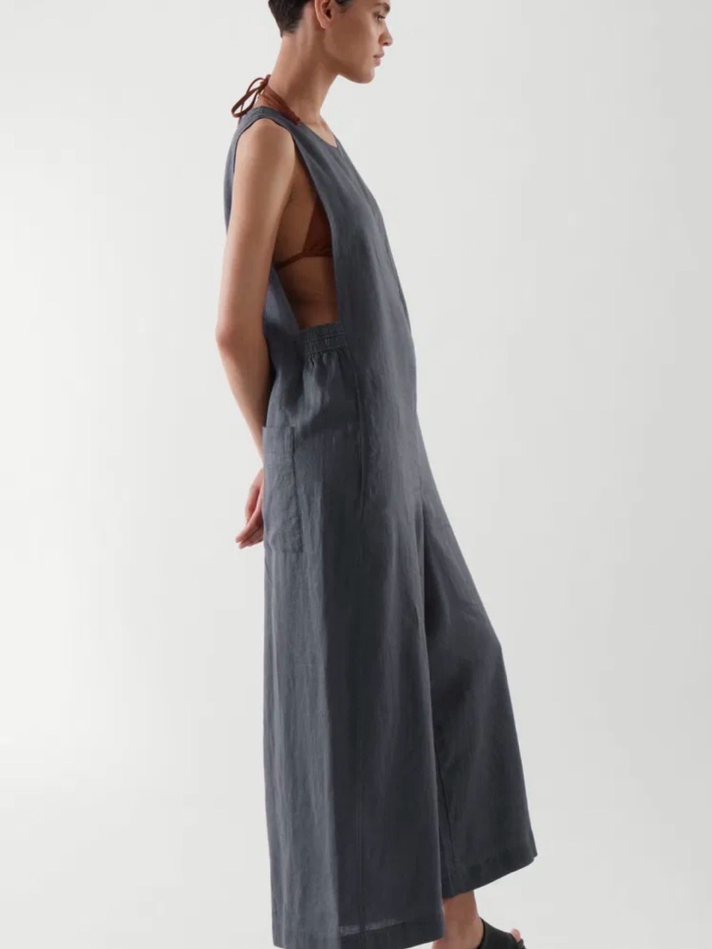 COS Sleeveless Wide-Leg Linen Jumpsuit in Dark Gray, S - Picture 3 of 16